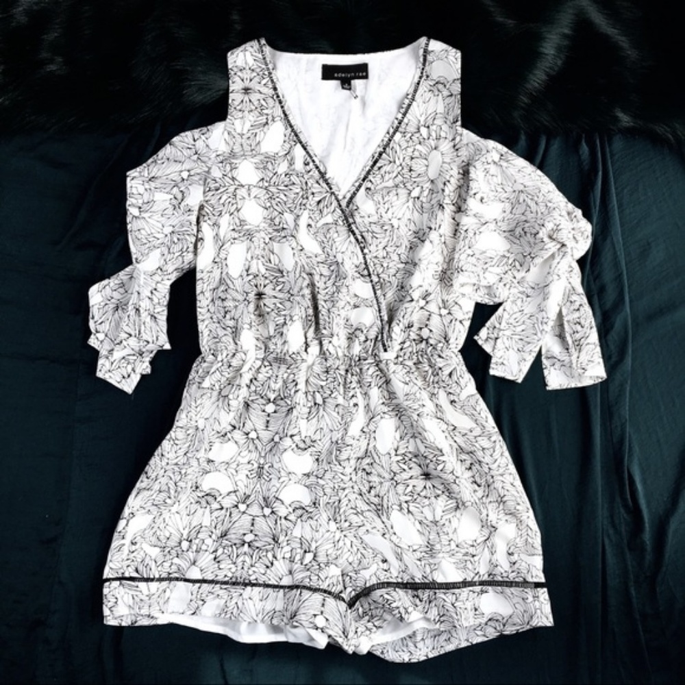 Adelyn Rae "Jasmine" Illustrated Floral Romper - Picture 3 of 8